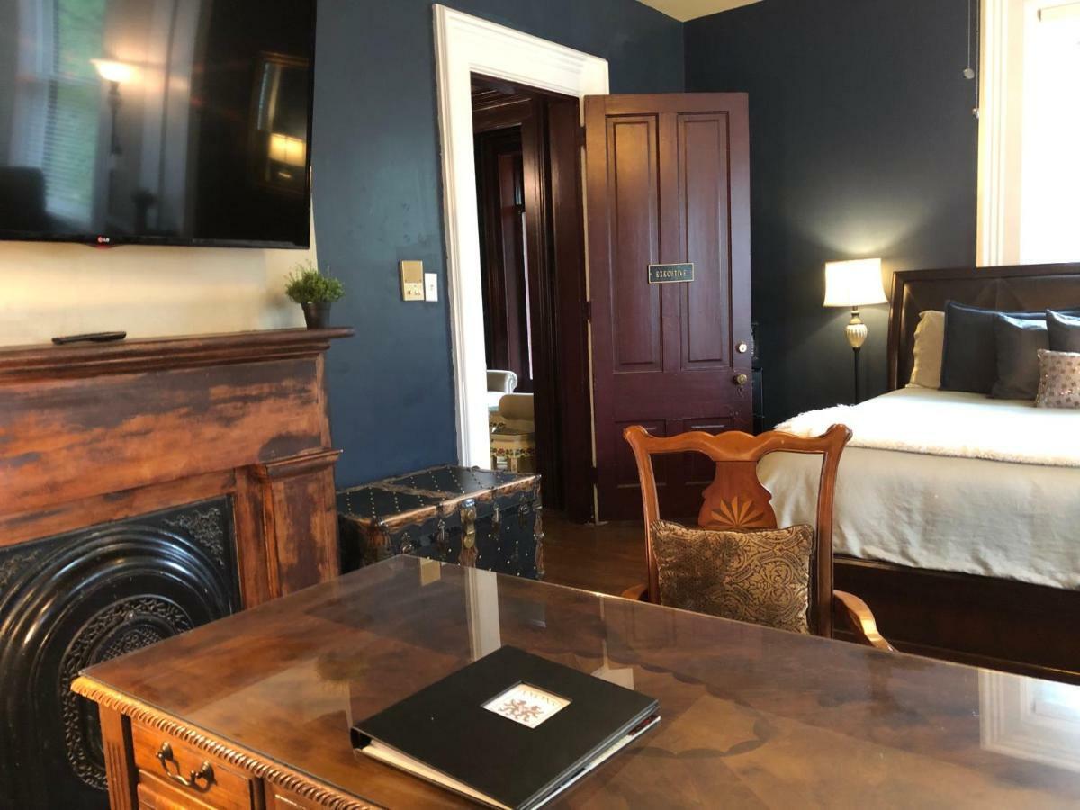 Hotel Lyons Twin Mansions Fort Scott Esterno foto